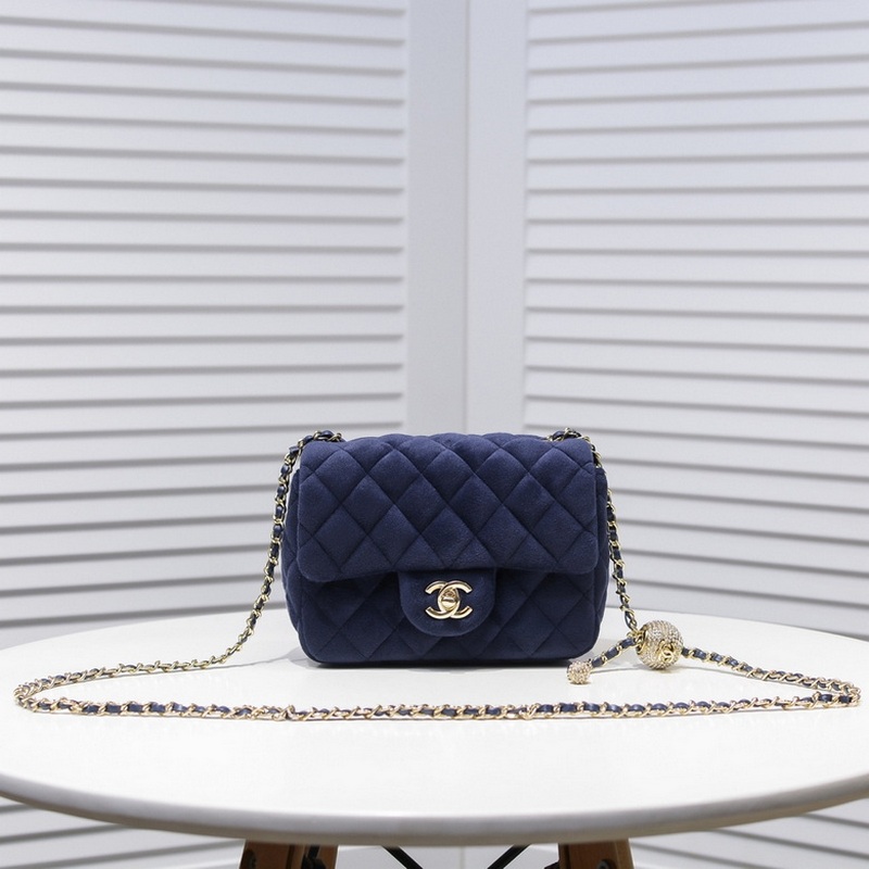 Chanel Handbags 847